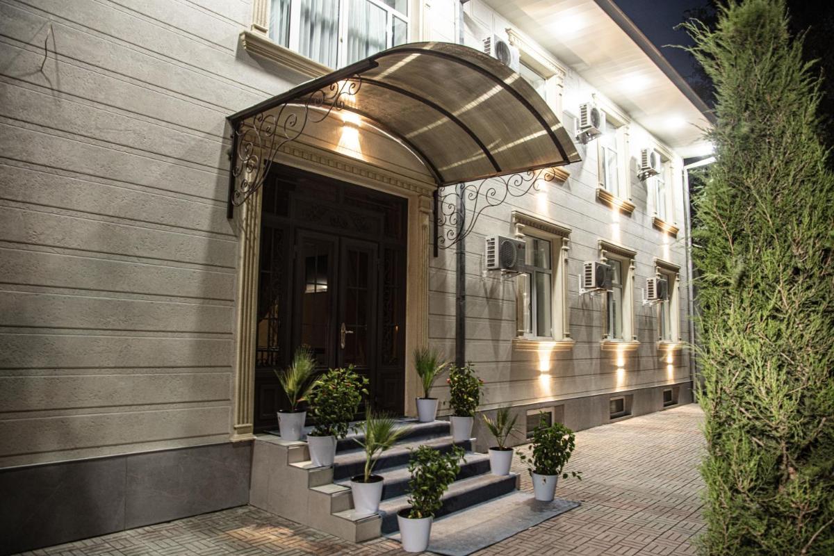 Lev Tolstoy - Housity