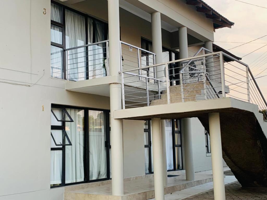 GoldenWays Apartments 2 - Housity