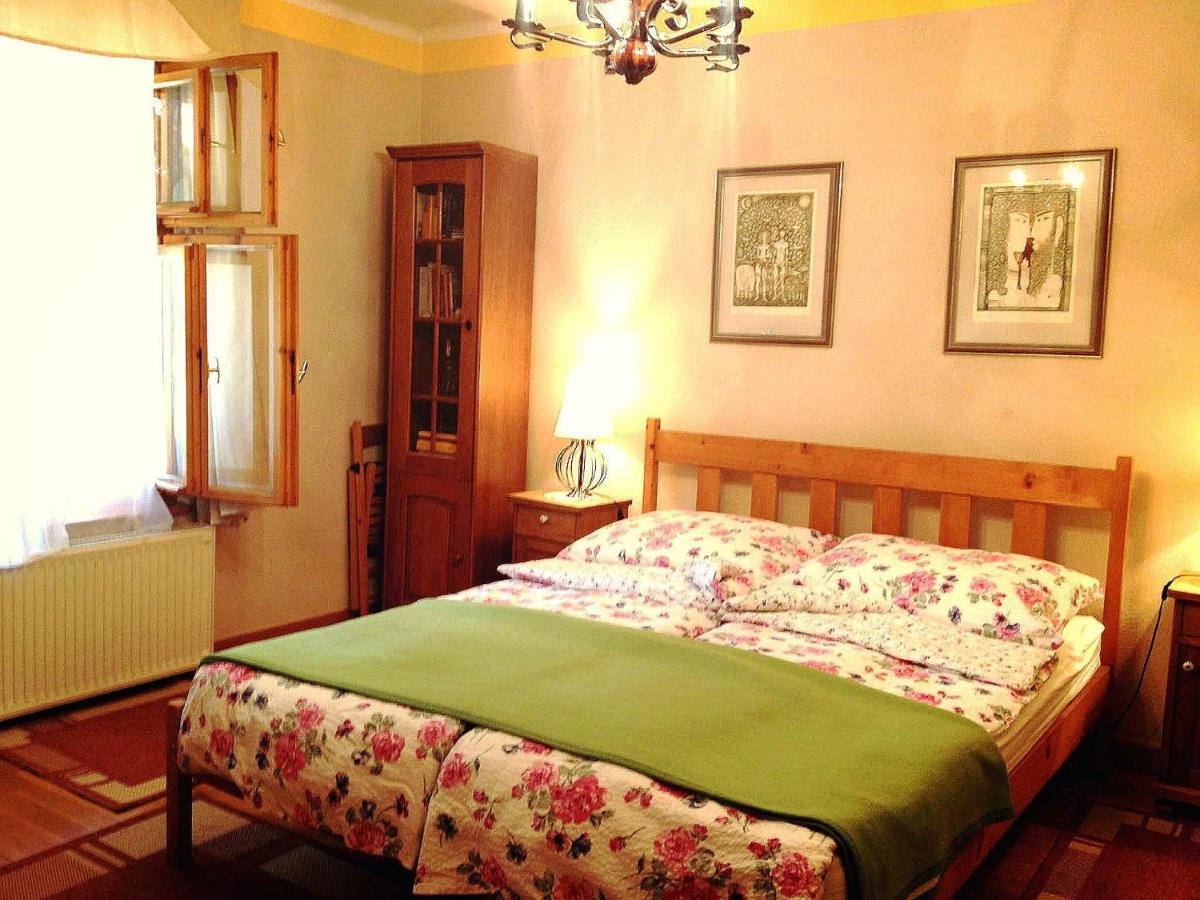 Violetta Vendégház - Housity