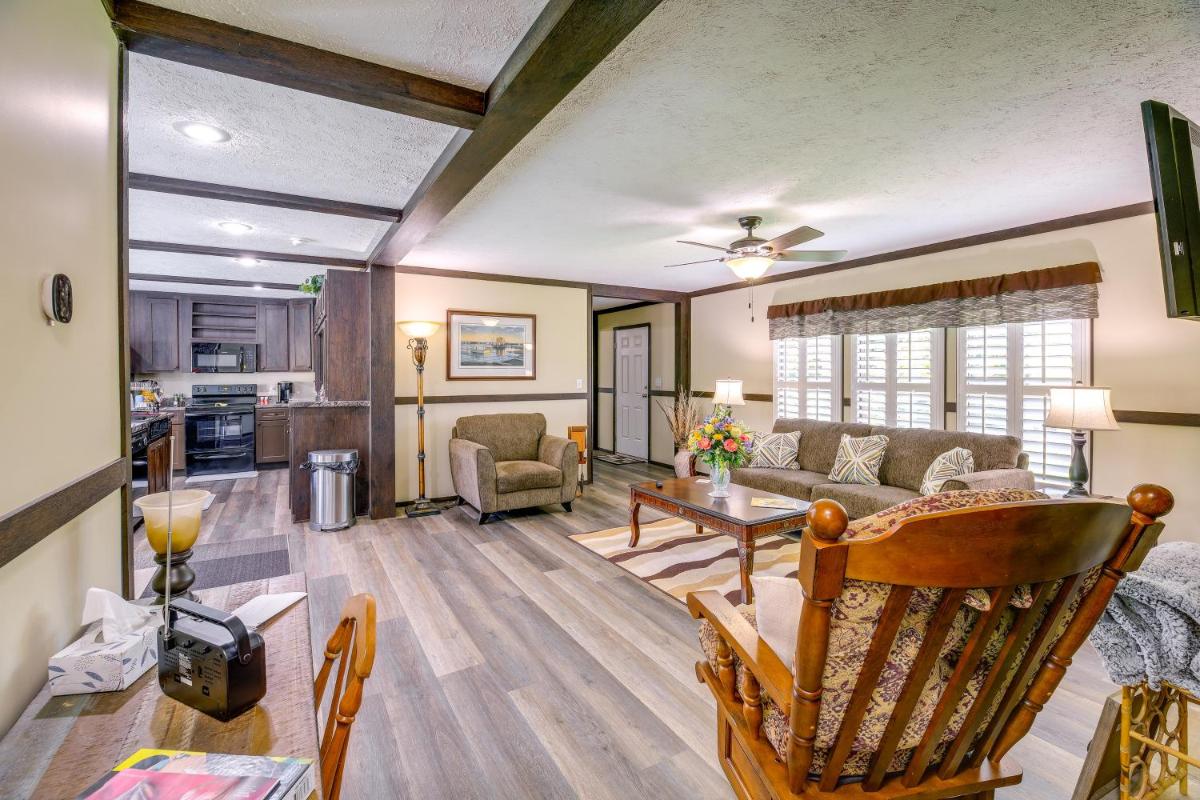 Dog-Friendly Home with Mtn Views in Chilhowie! - Housity
