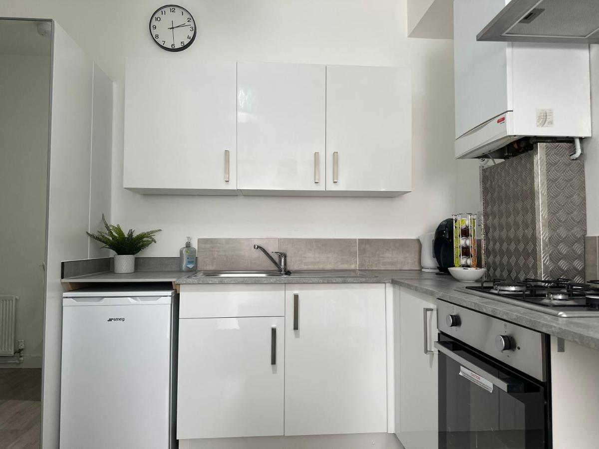 High Barnet Studio Flat - Housity