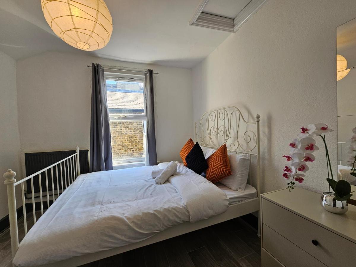 Family room near Queen Mary College - Housity