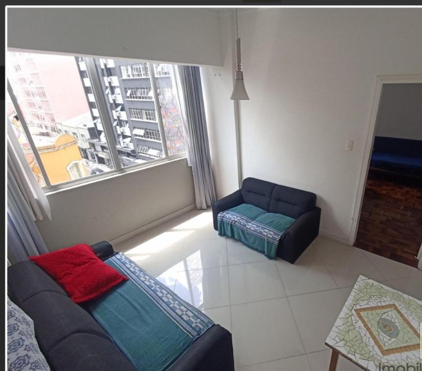 123m Apartamento Centro de Curitiba - Housity