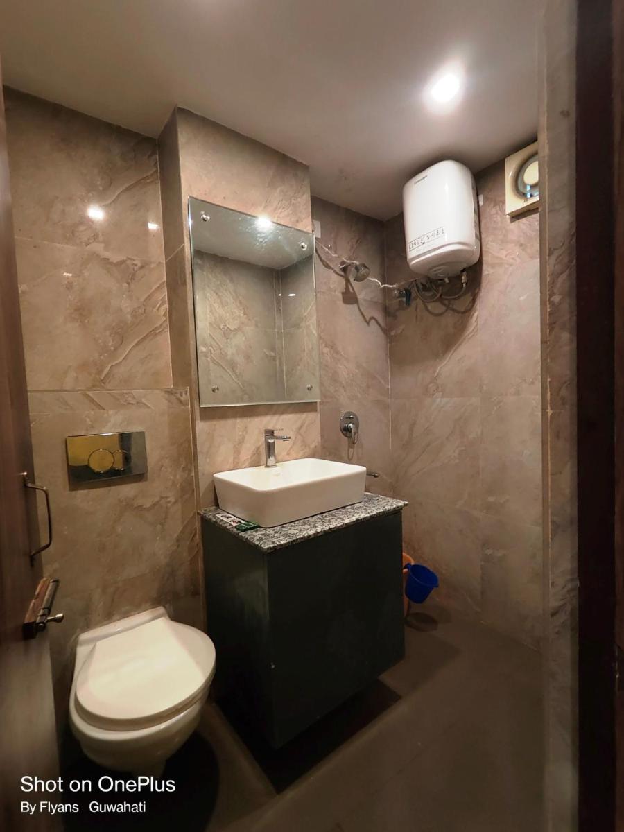 Hotel Green Valley - Housity