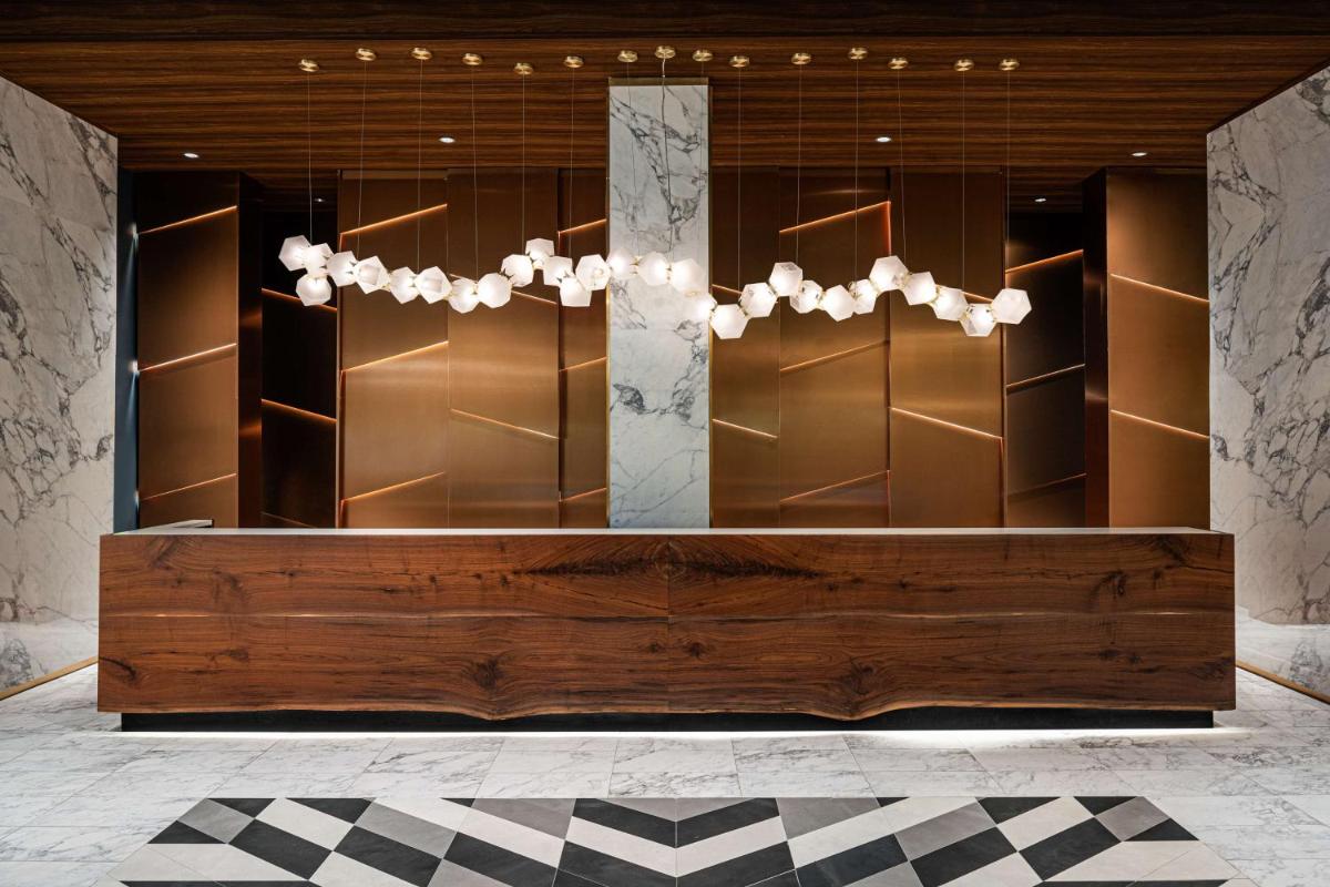 The Alloy, a DoubleTree by Hilton - Valley Forge - Housity
