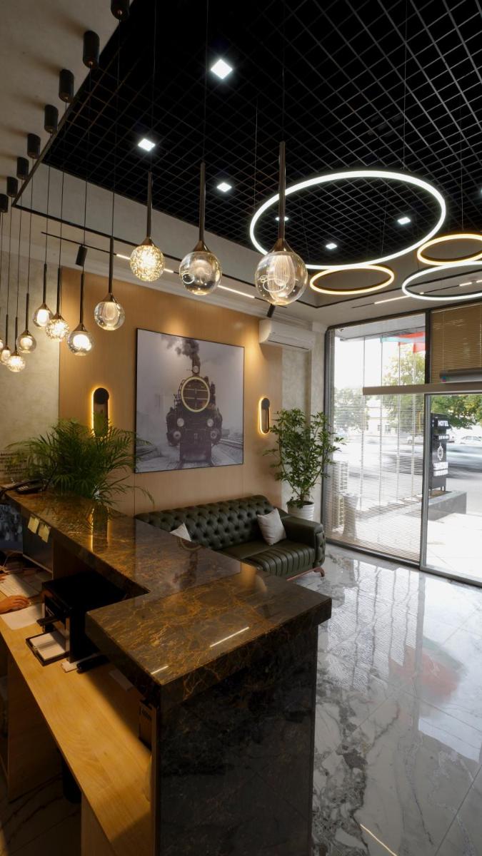 Hotel Shosh Modern - Housity