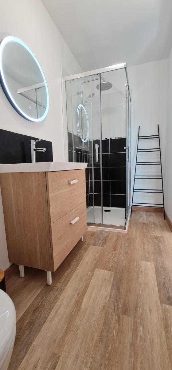 Chez Julie - Housity