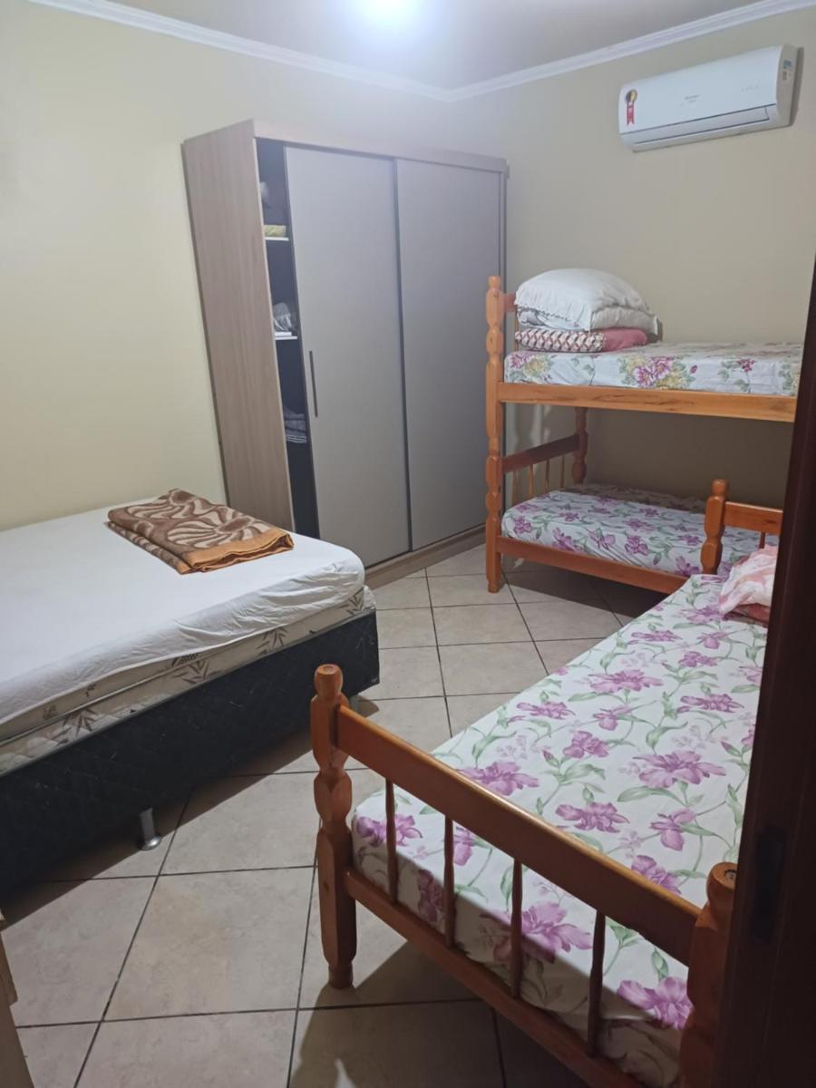 Hostel Universitário - Housity