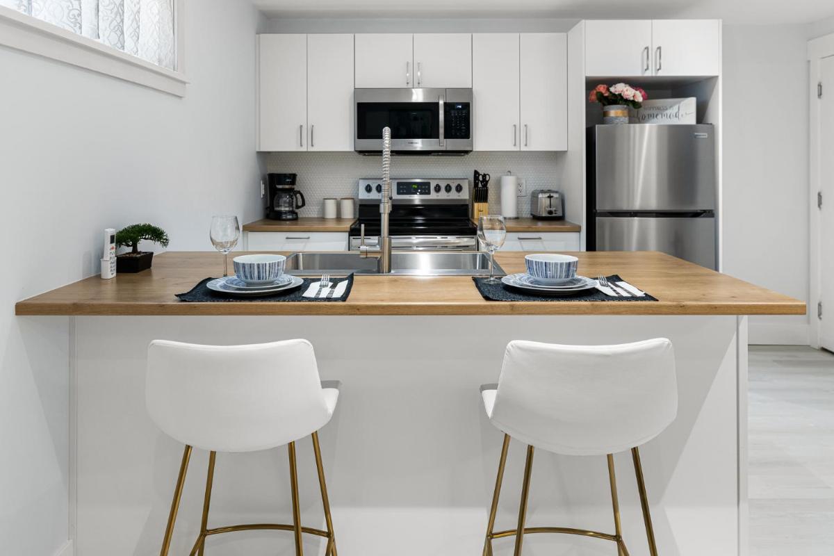 Beautiful 1 bedroom apartment - private entrance - Housity