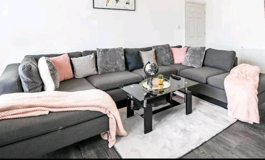 Stylish Furnished Rooms In Barking Centre - Housity