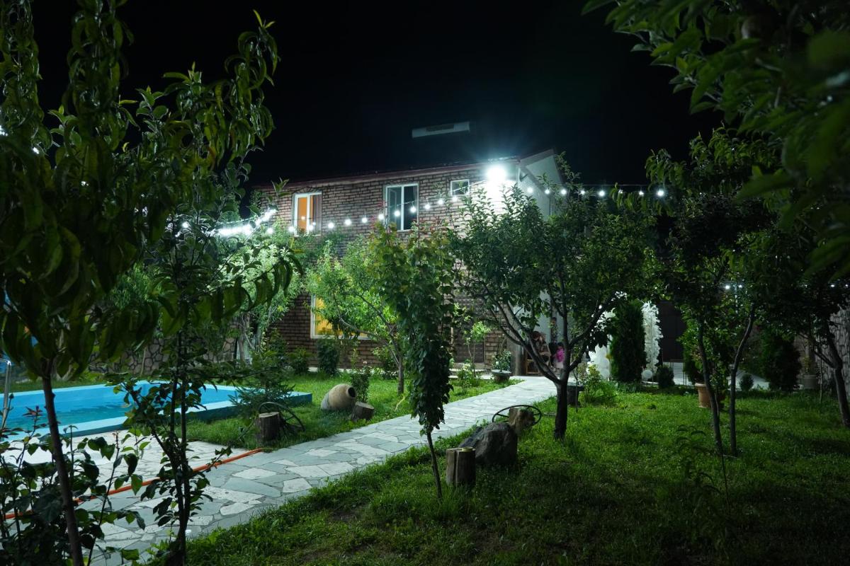 Garni family house B&B - Housity