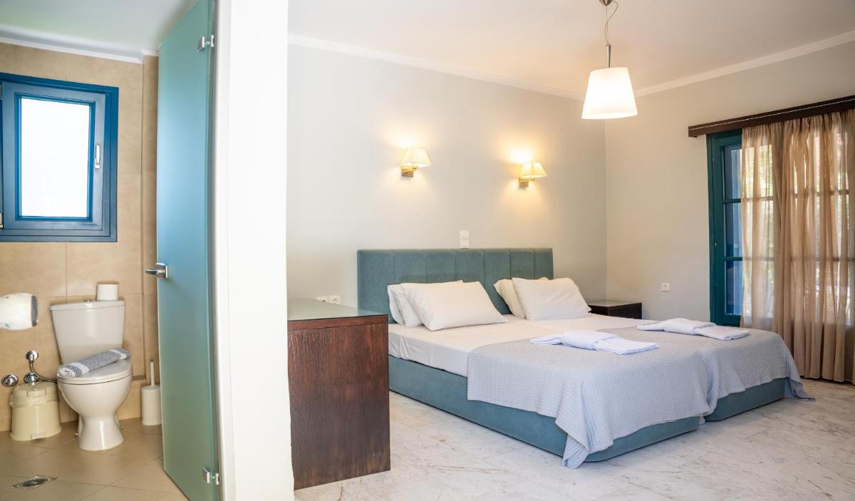 Karavostasi Beach Hotel - Housity