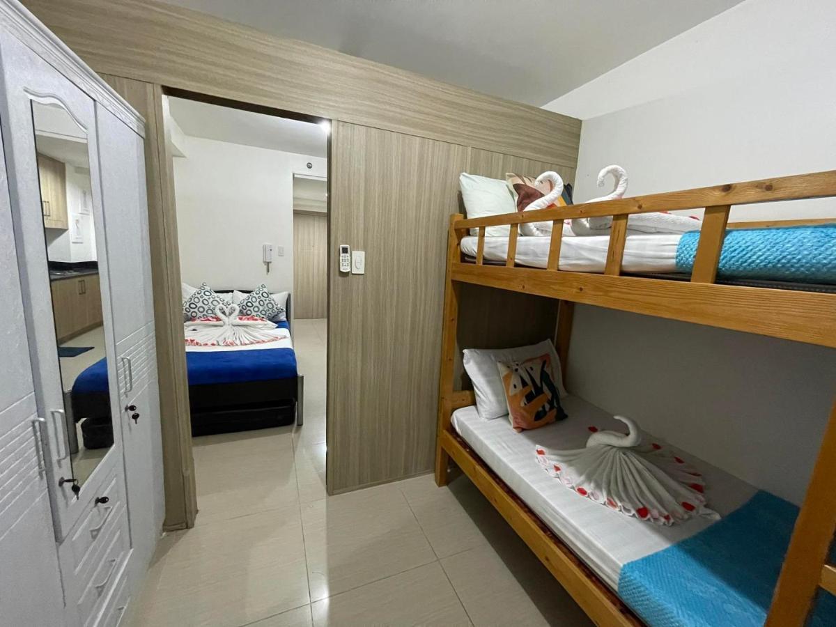Shore Residences, Mall Of Asia Complex Stayction by PBYY - Housity