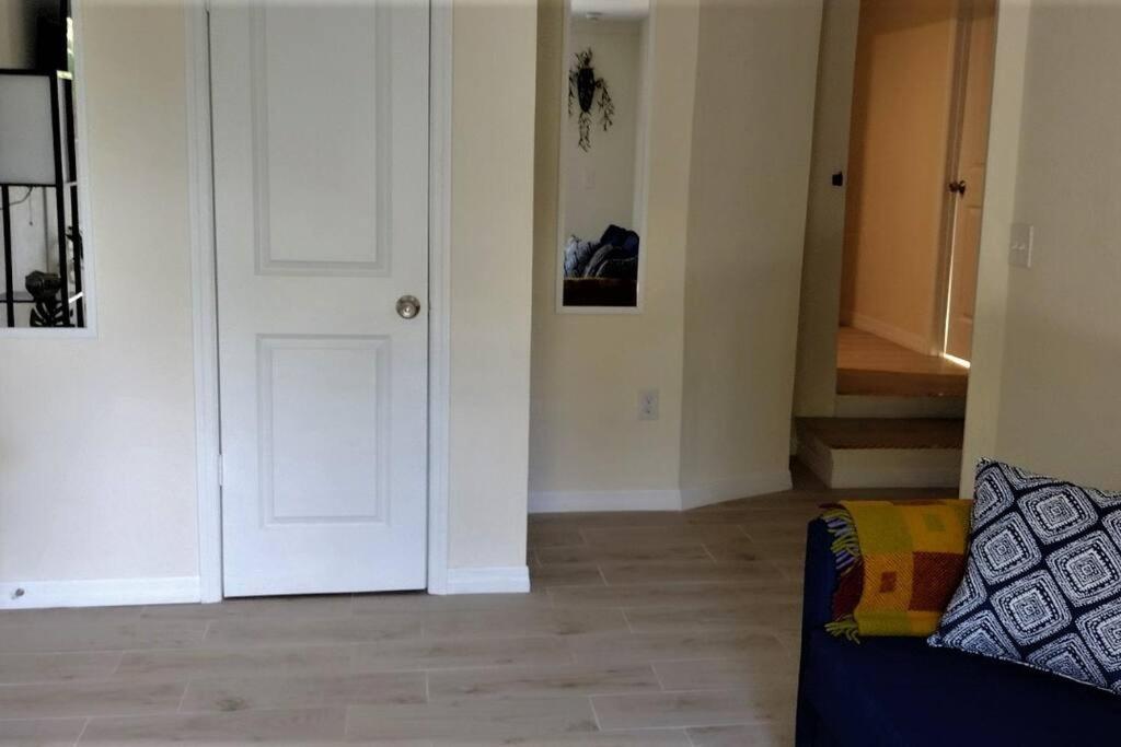 *Home in Sarasota Close to Siesta Key Beach* - Housity