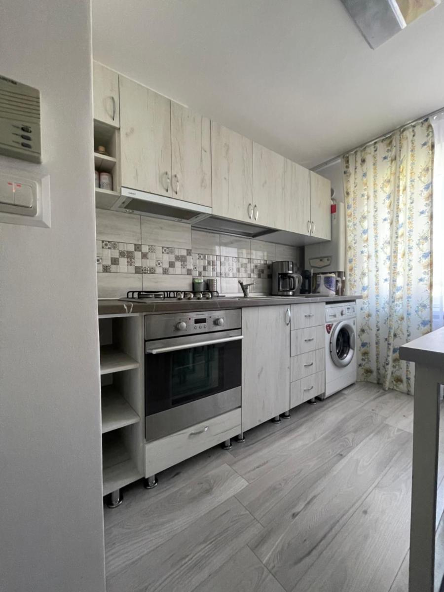 Guest House-Straja Lupeni - Housity