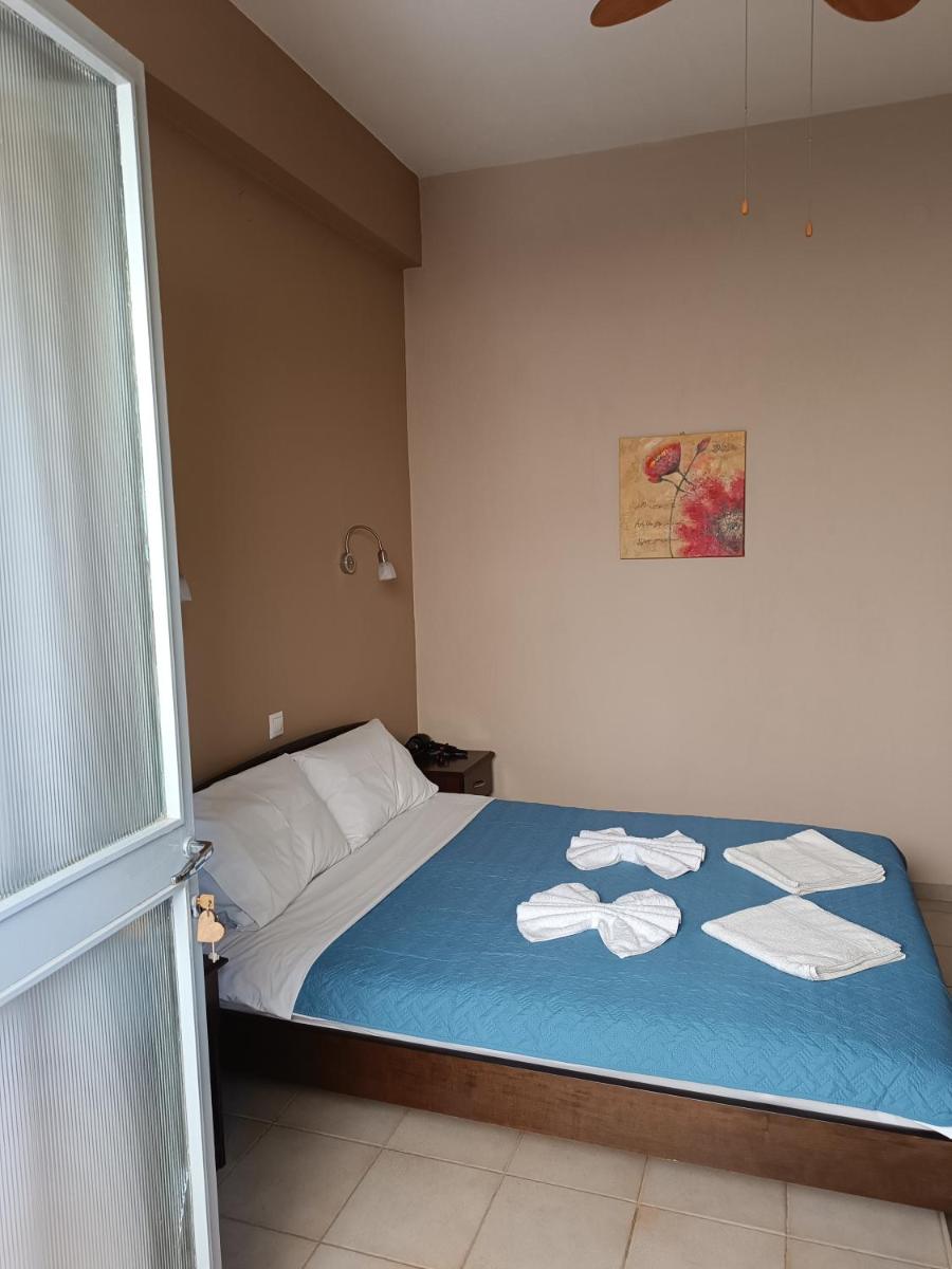 GIOTAS APARTMENTS - STUDIOS - Housity