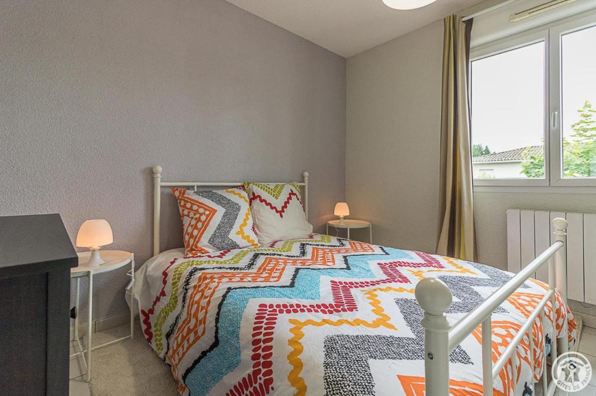 Duplex Casita mia chez Myriam gite 3 étoiles climatisé 4 adultes 2 chambres 3 lits terrasse jardin - Housity