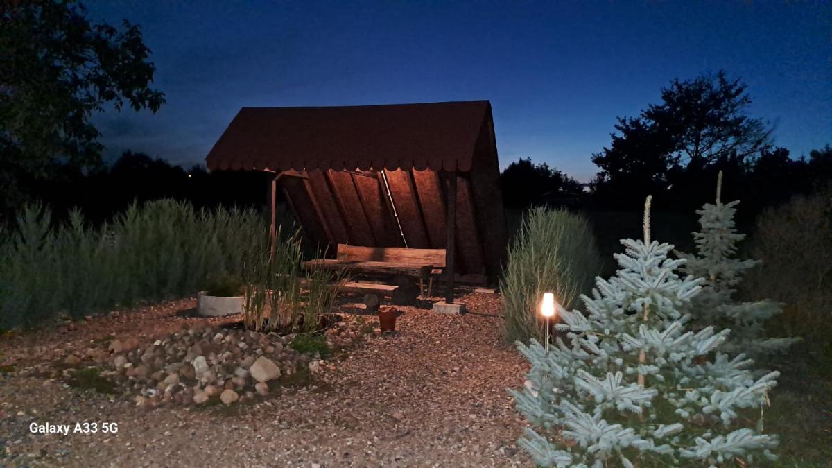 Noclegi , pokoje gościnne - Housity