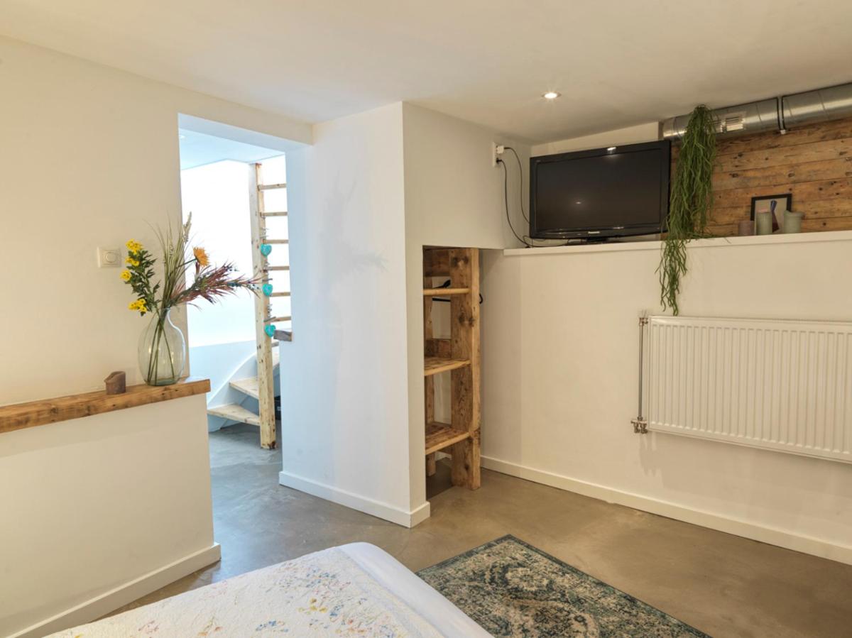 Tiny Beachhouse - Housity
