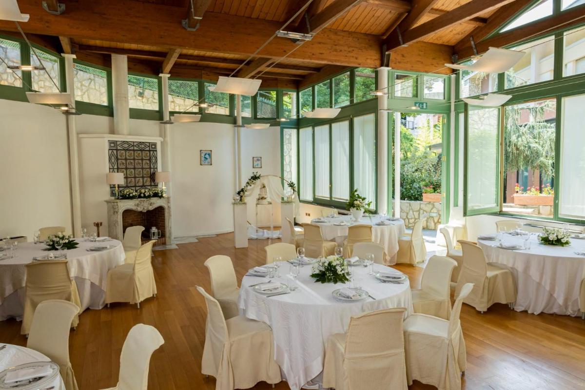 Solofra Palace Hotel & Resort - Housity