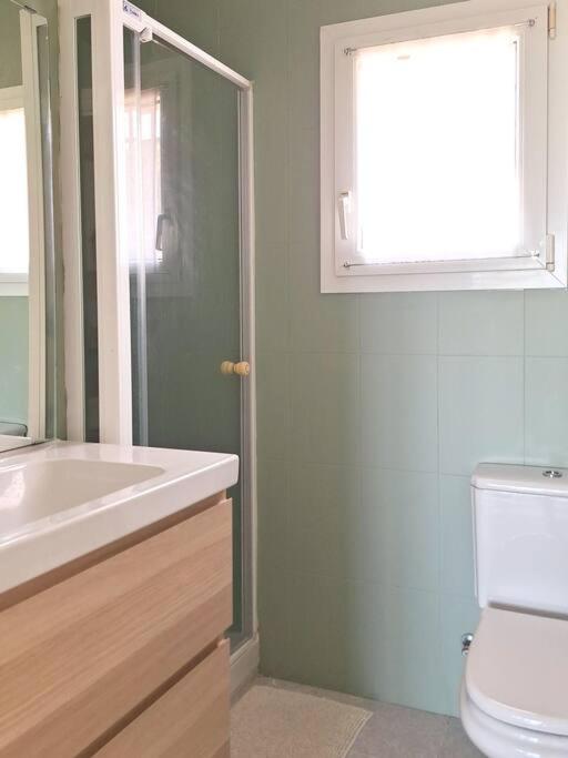 Magnífica casa con vistas al mar y piscina privada - Housity