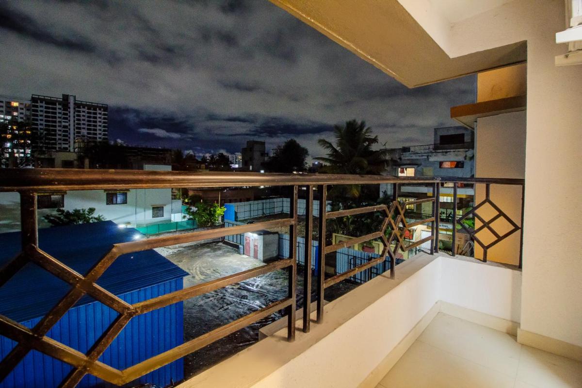 AY PLUS SUITES - Housity