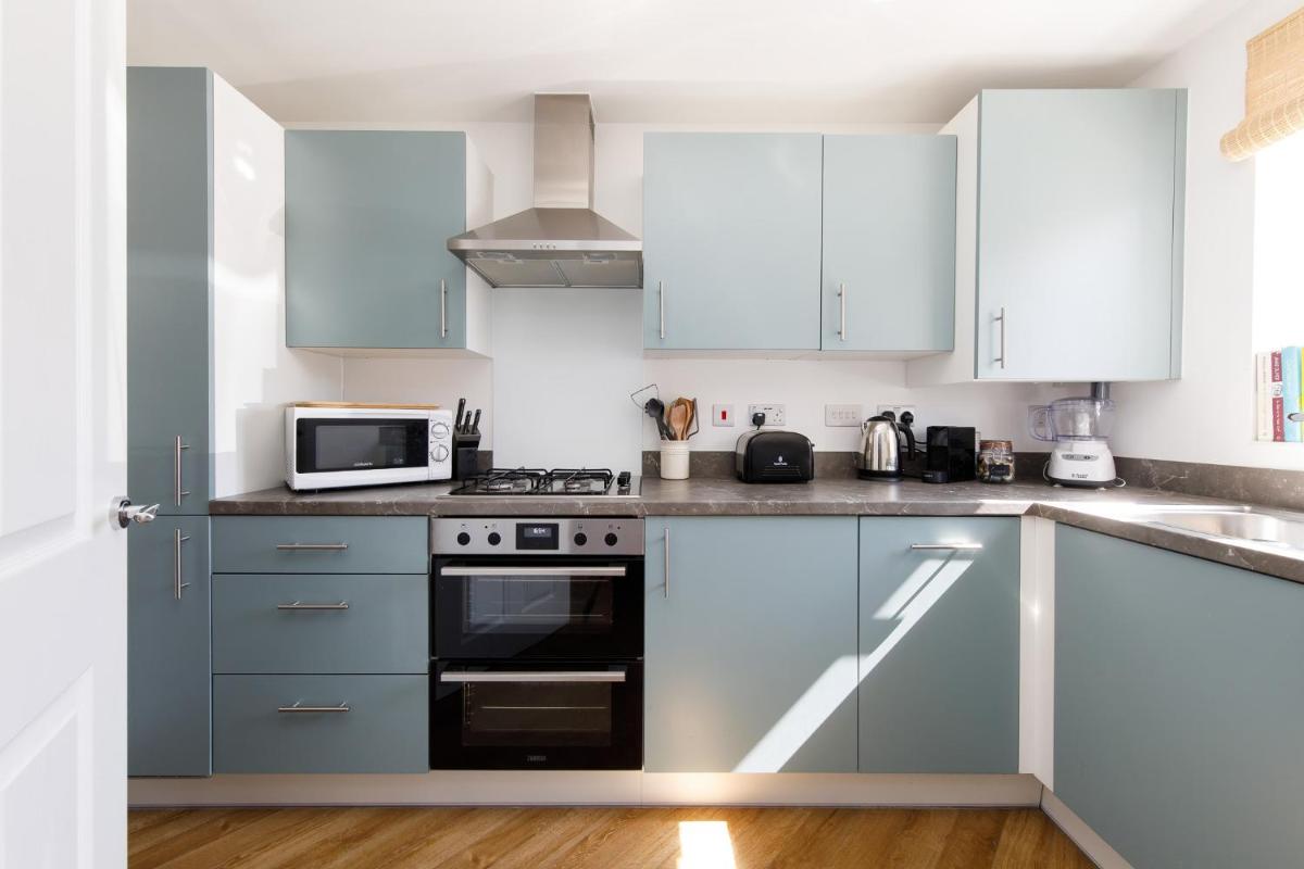 Sanderling House, walk to beach - Housity