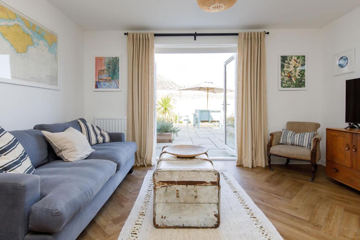Sanderling House, walk to beach - Housity