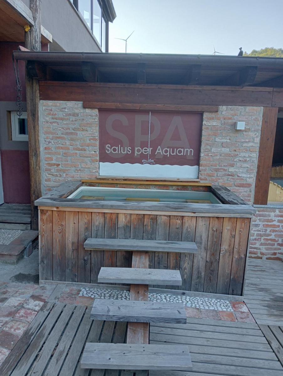 LaGaressina suite Anna - Jacuzzi & Spa - Housity