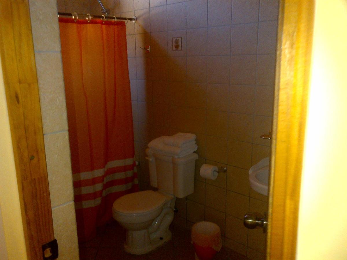 Hotel Entre Rios - Salamanca, Chile - Housity
