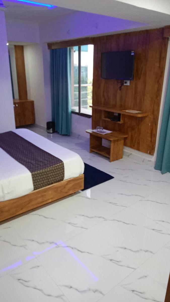Hotel Lemon - Housity