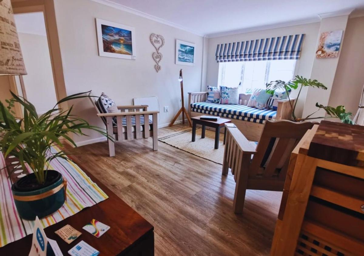Rest and Sea Self-catering - The perfect family or couples getaway to relax and refresh - Housity