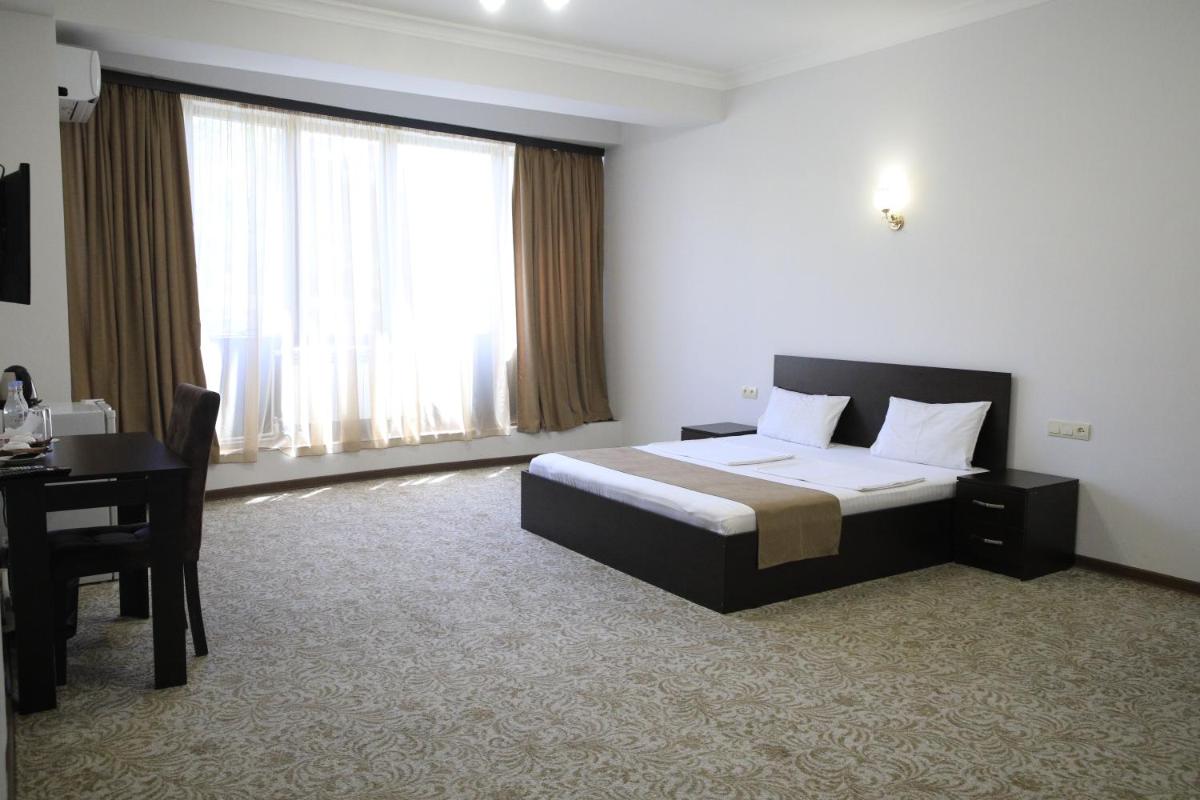 Yerevan Centre Hotel - Housity