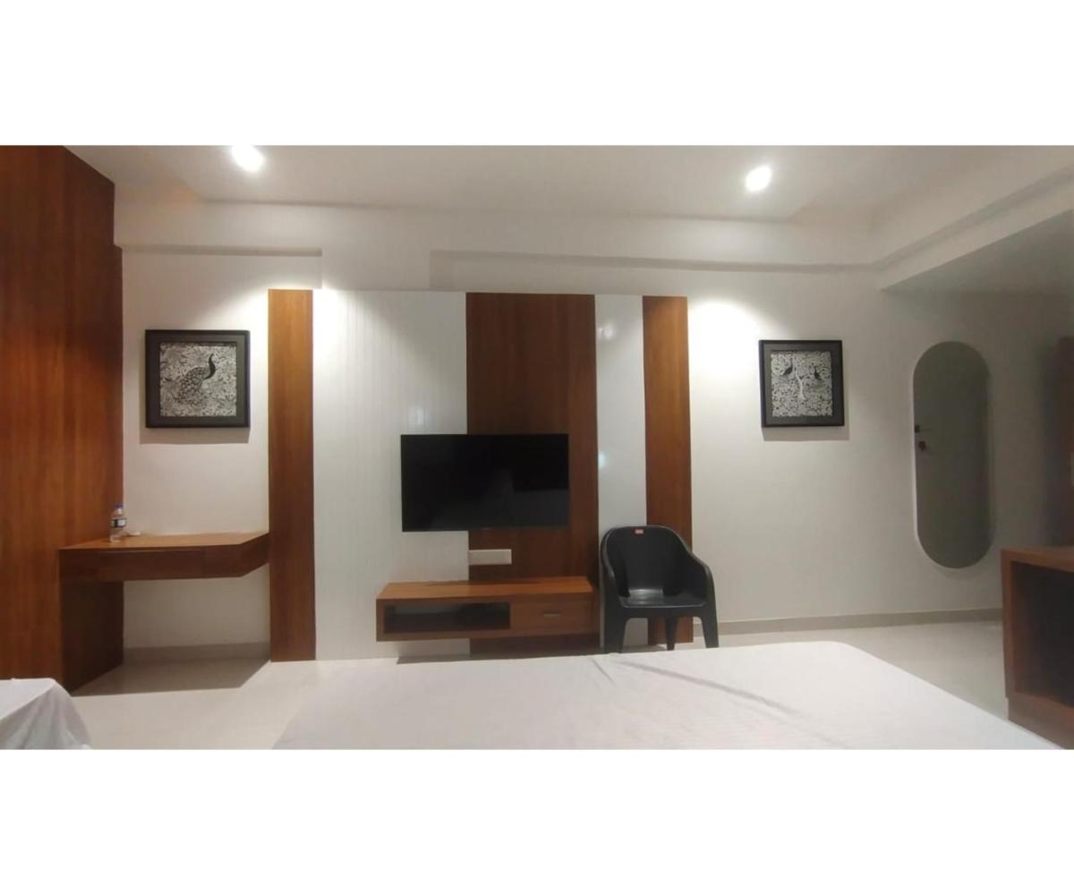 Lords Eco Inn, Ambaji - Housity