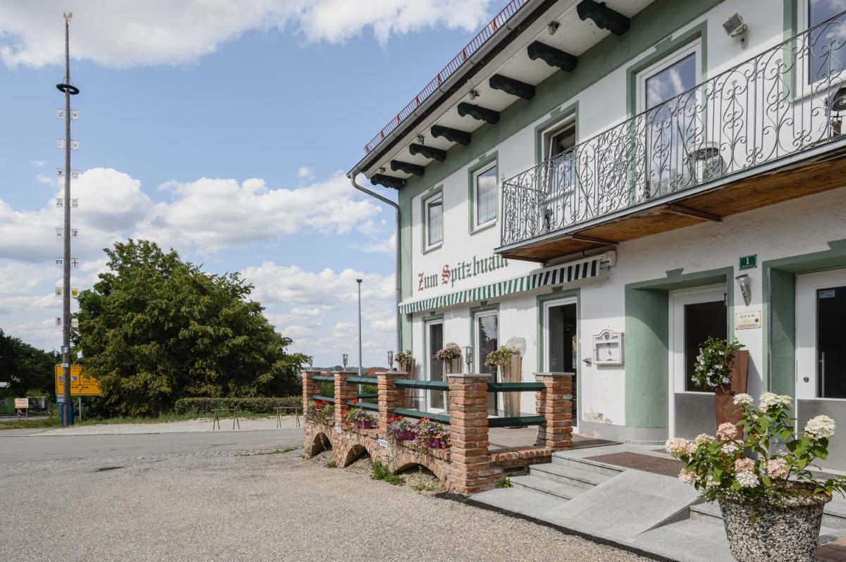 Zum Spitzbuam - Housity