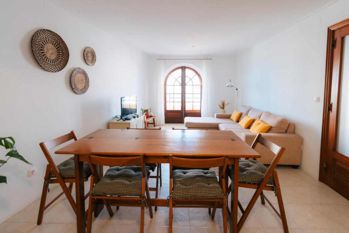 Alfaiate Beach House - Housity