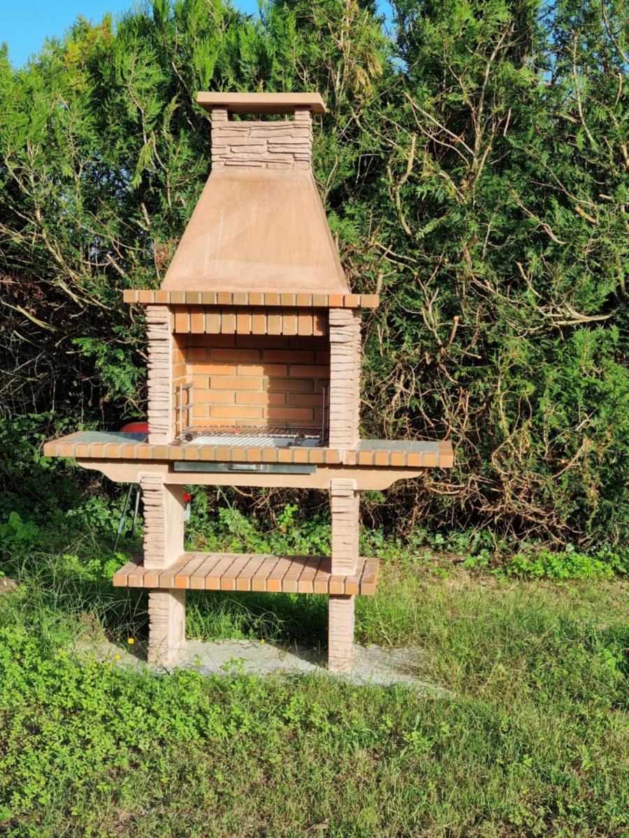 Appartement à la campagne avec piscine - Housity