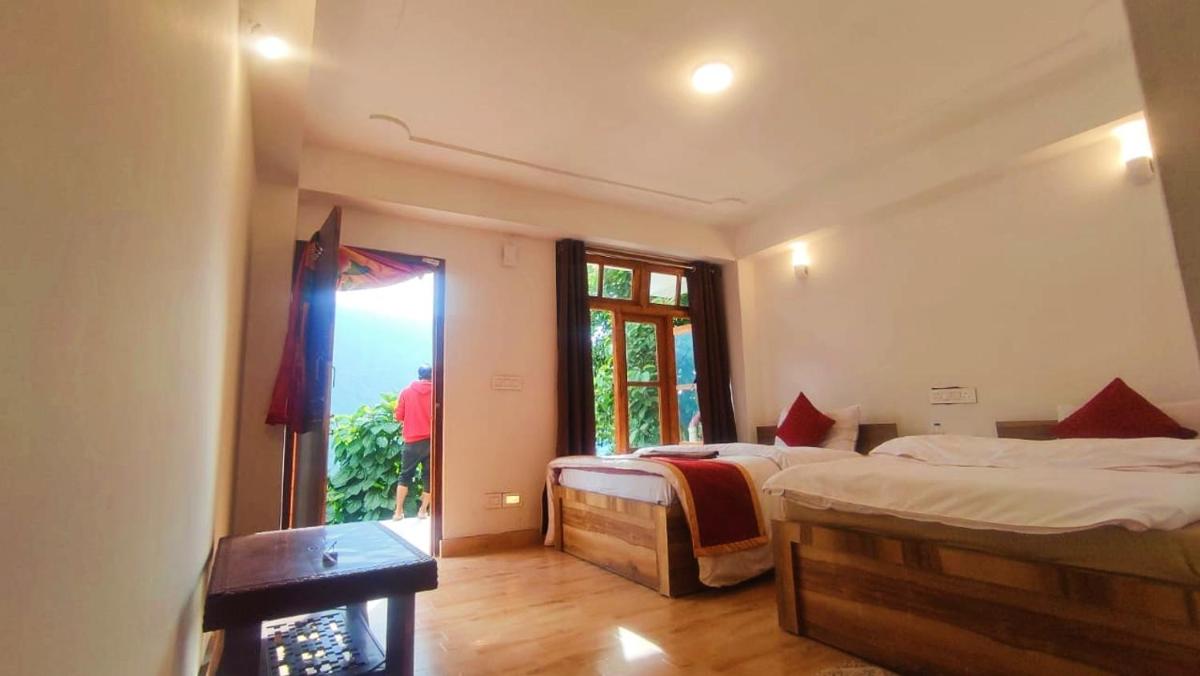 Silent wood retreat Phadamchen - Housity