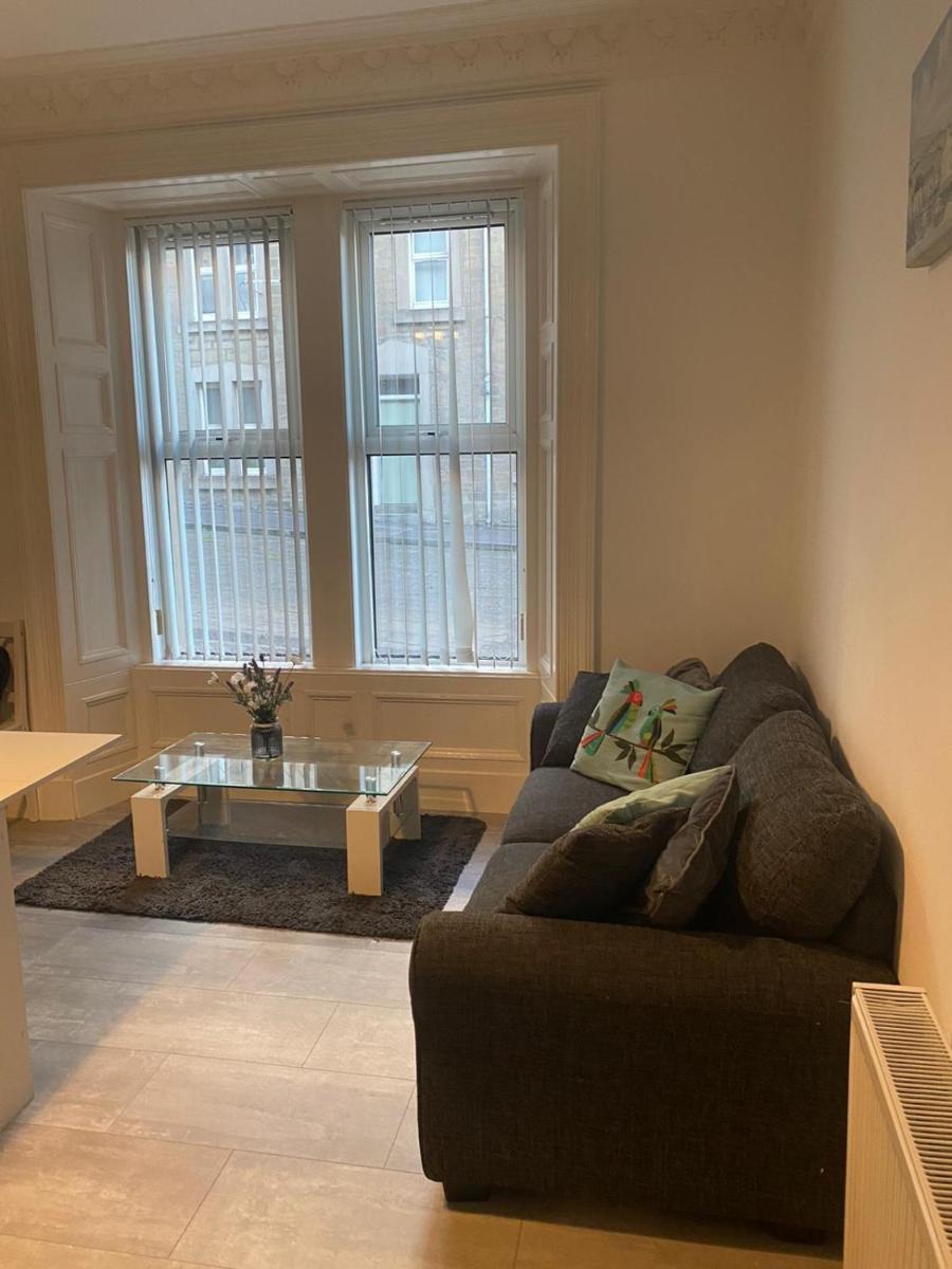 Tranquil Place in Dundee near Docks - Housity