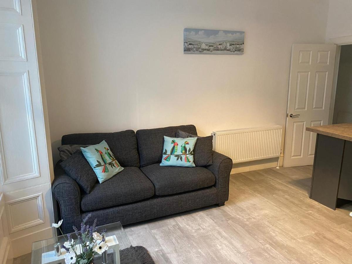 Tranquil Place in Dundee near Docks - Housity