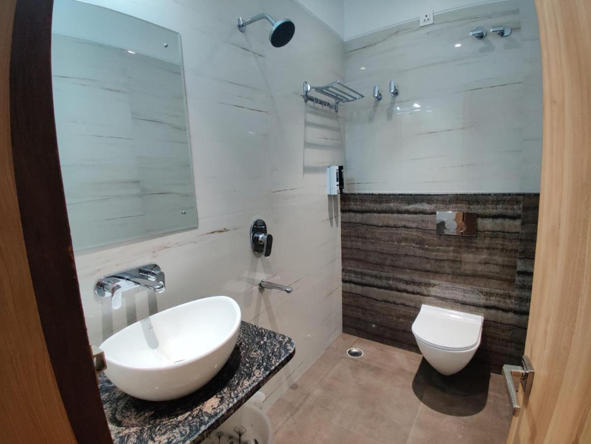 Suitetrails - Hotel Utsav Grand