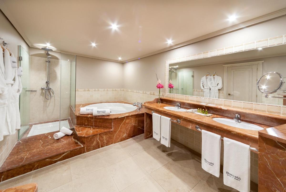 Un baño de Barceló Marbella