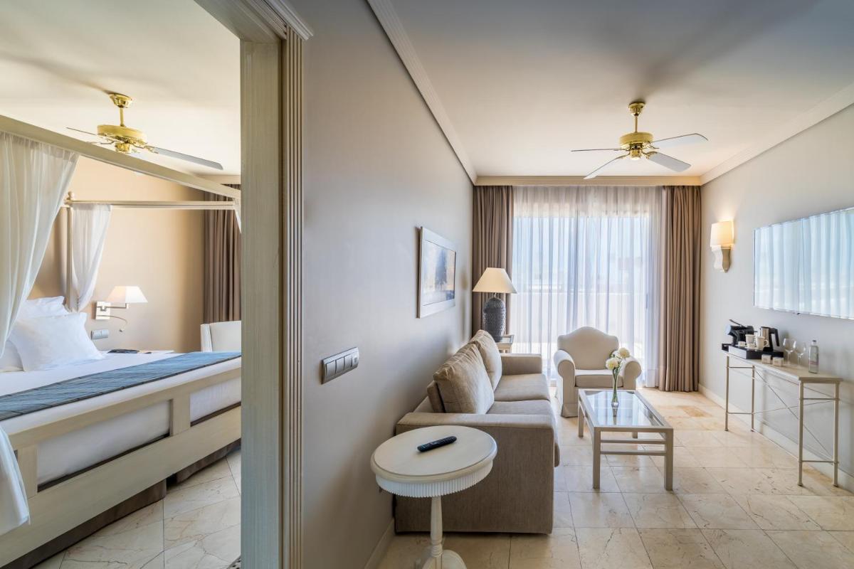Cama o camas de una habitación en Barceló Marbella