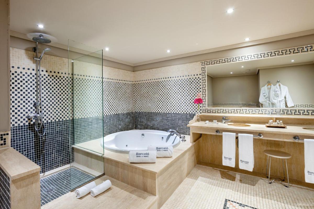 Un baño de Barceló Marbella
