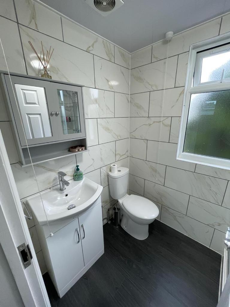 SPACIOUS Guest House Apartment - Housity