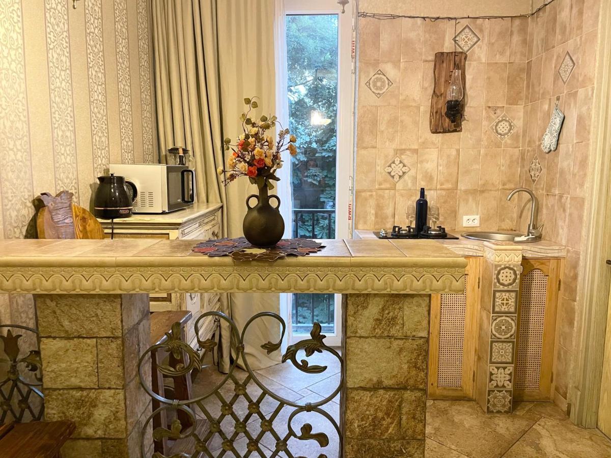 Suitetrails - Central Apartment
