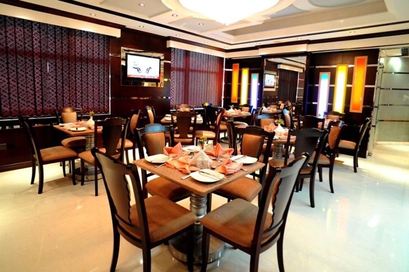 Al Jazeera Royal Hotel - Housity