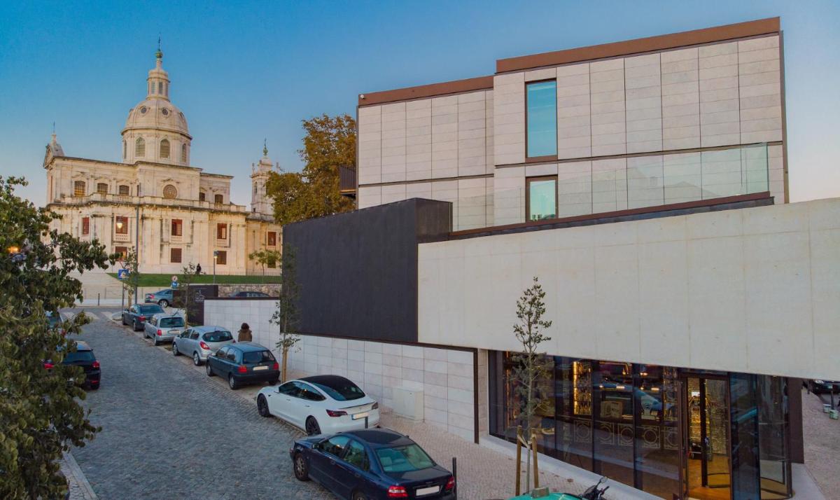 O edifício onde o hotel está situado