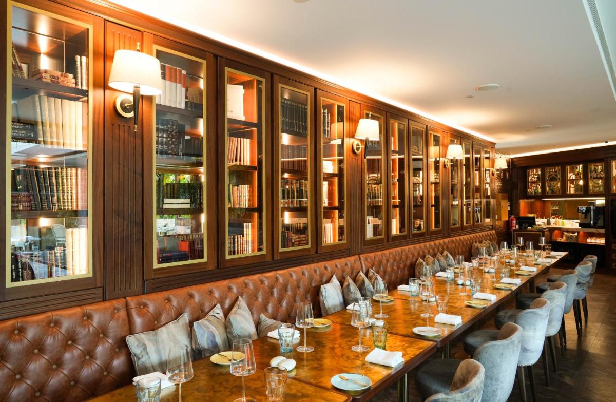 Bebidas em Wine & Books Lisboa Hotel