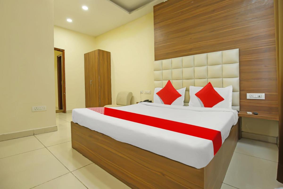 Suitetrails - OYO Flagship Hotel Central Point